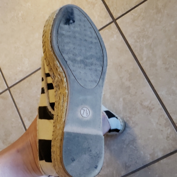 Cute shoes - Picture 4 of 5